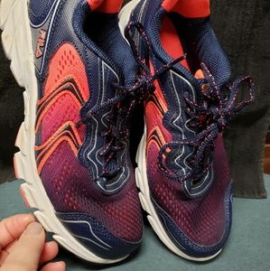 FILA Max Cool Sneakers size 8